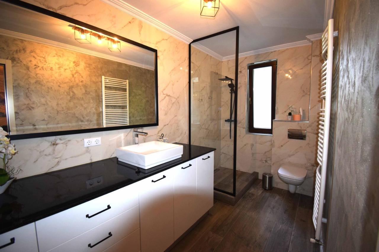 Luxury Apartment Central Targu Mures Exterior photo